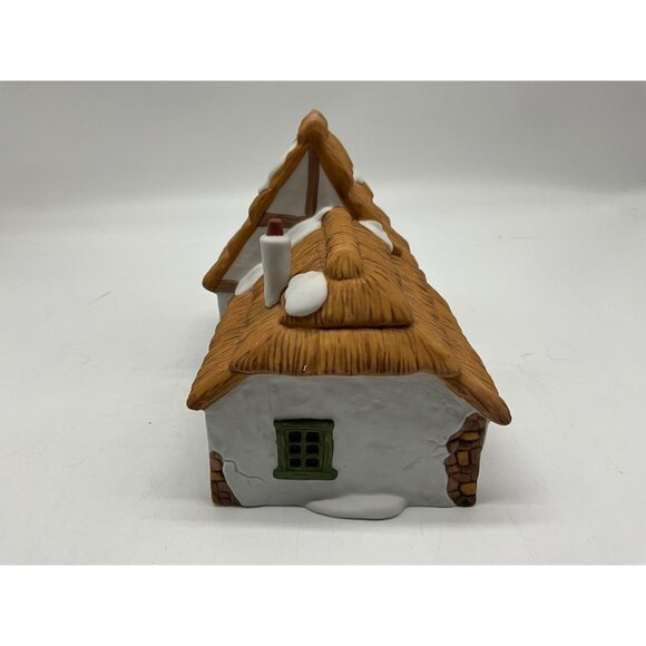Dept. 56 The Cottage of Bob Cratchit and Tiny Tim Dickens Christmas Village 1985 - Picture 7 of 16